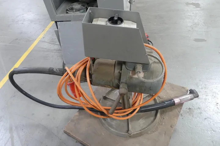 Suhner Rotofera Wellenschleifmaschine